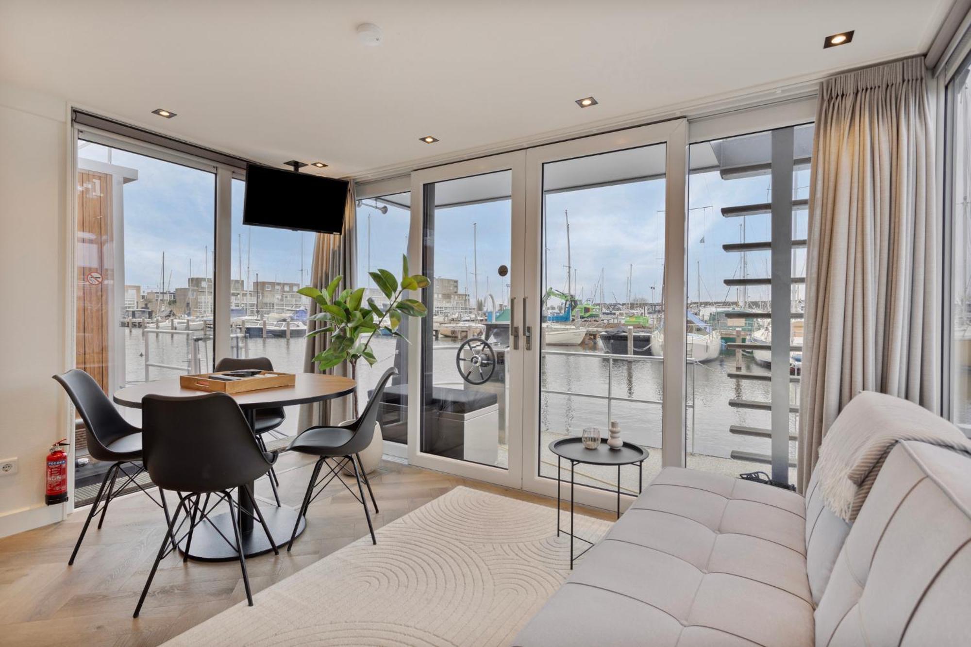 Luxurious Waterloft Near Beach And Centre By Weltevreden Experience Zeewolde Esterno foto