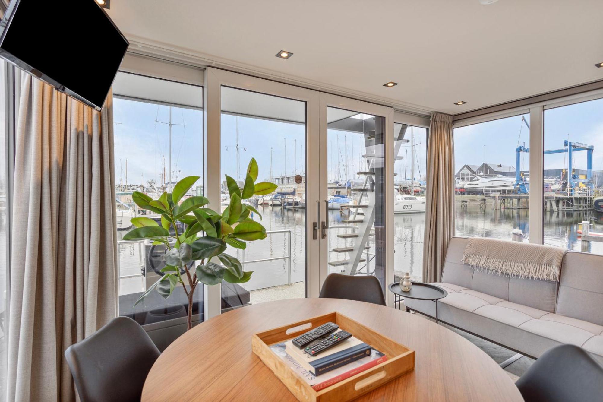 Luxurious Waterloft Near Beach And Centre By Weltevreden Experience Zeewolde Esterno foto