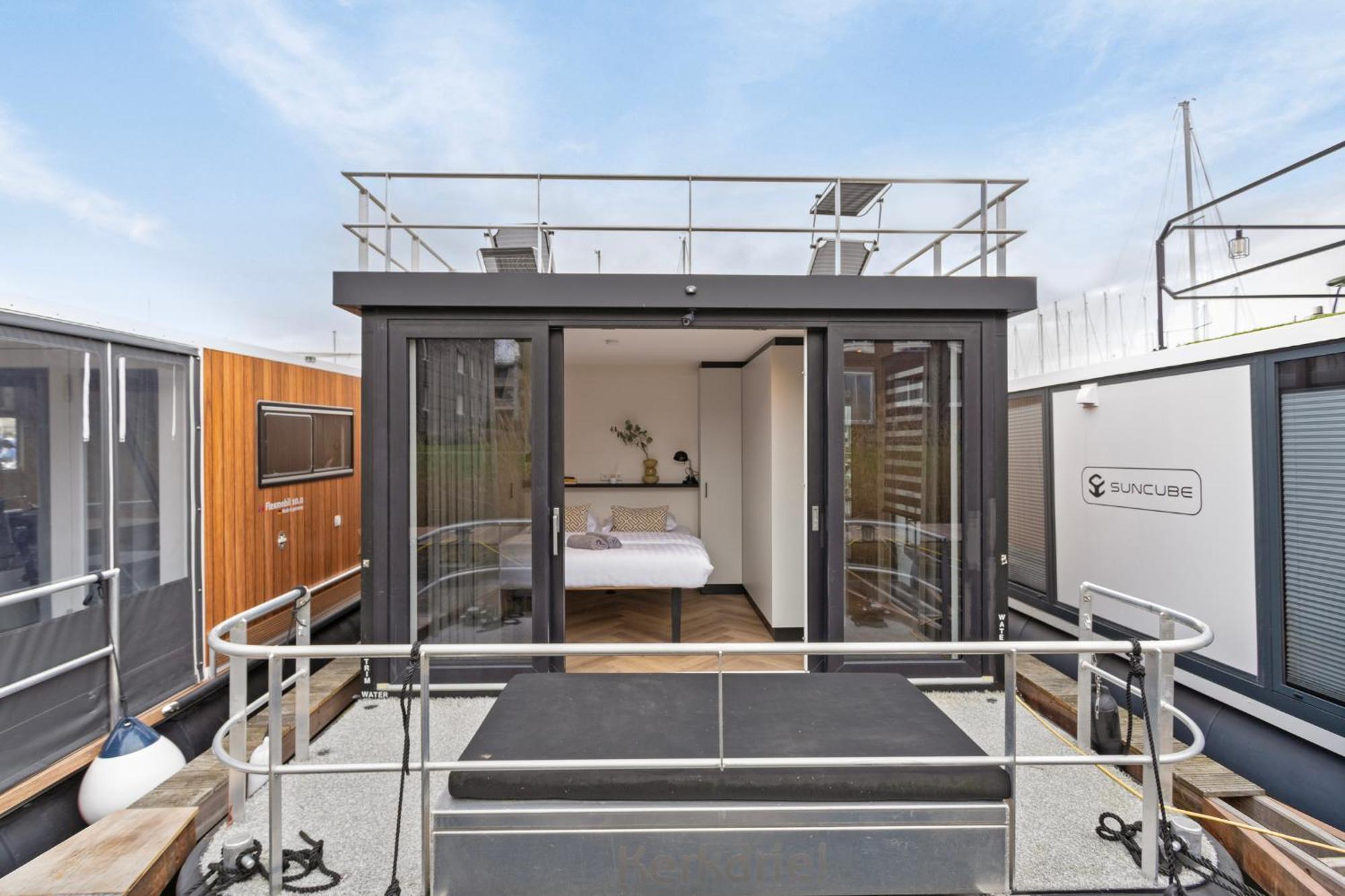 Luxurious Waterloft Near Beach And Centre By Weltevreden Experience Zeewolde Esterno foto