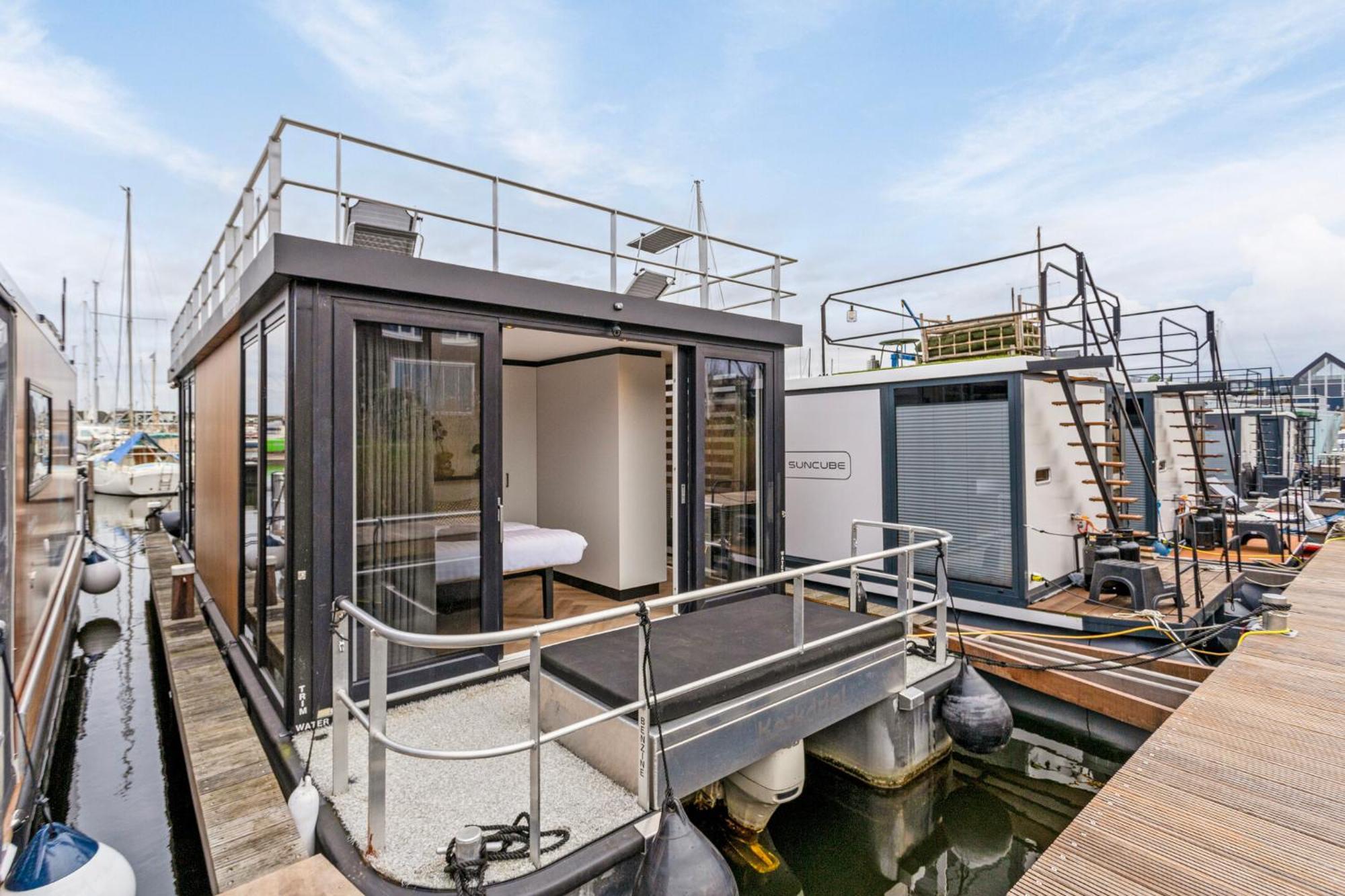 Luxurious Waterloft Near Beach And Centre By Weltevreden Experience Zeewolde Esterno foto