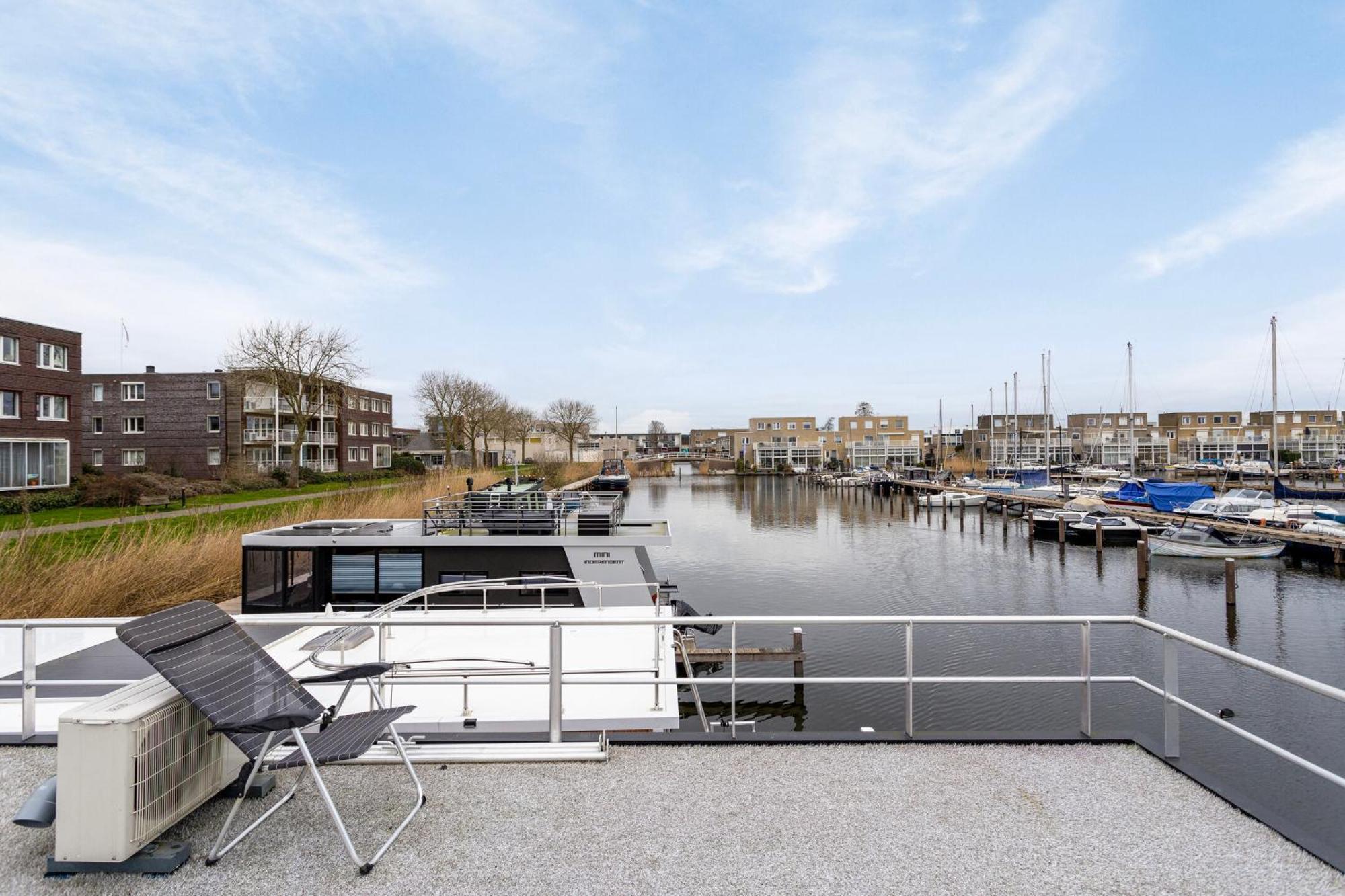 Luxurious Waterloft Near Beach And Centre By Weltevreden Experience Zeewolde Esterno foto