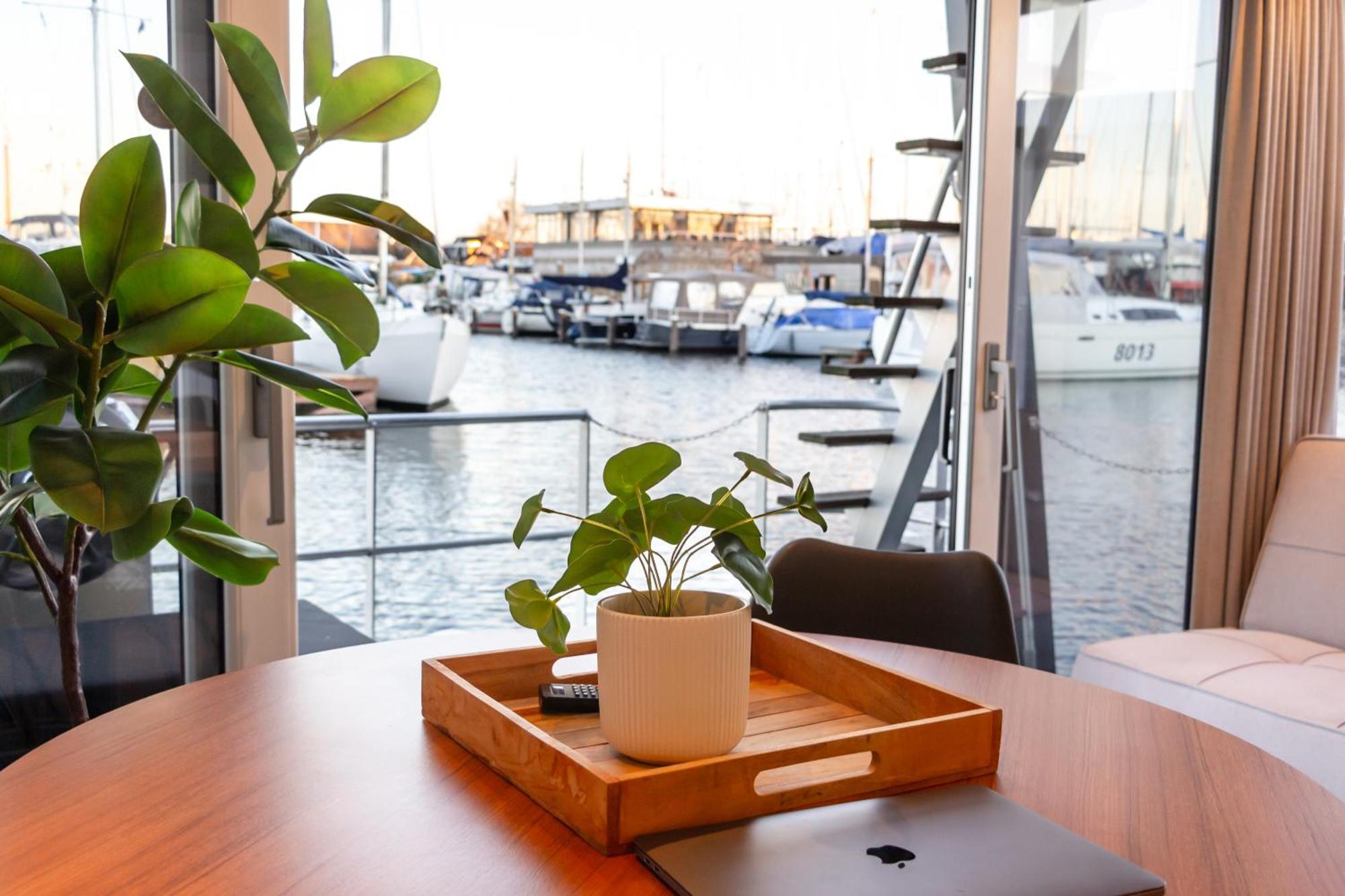 Luxurious Waterloft Near Beach And Centre By Weltevreden Experience Zeewolde Esterno foto