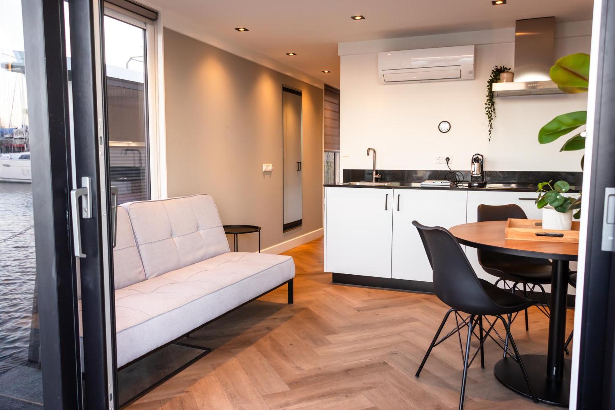 Luxurious Waterloft Near Beach And Centre By Weltevreden Experience Zeewolde Esterno foto