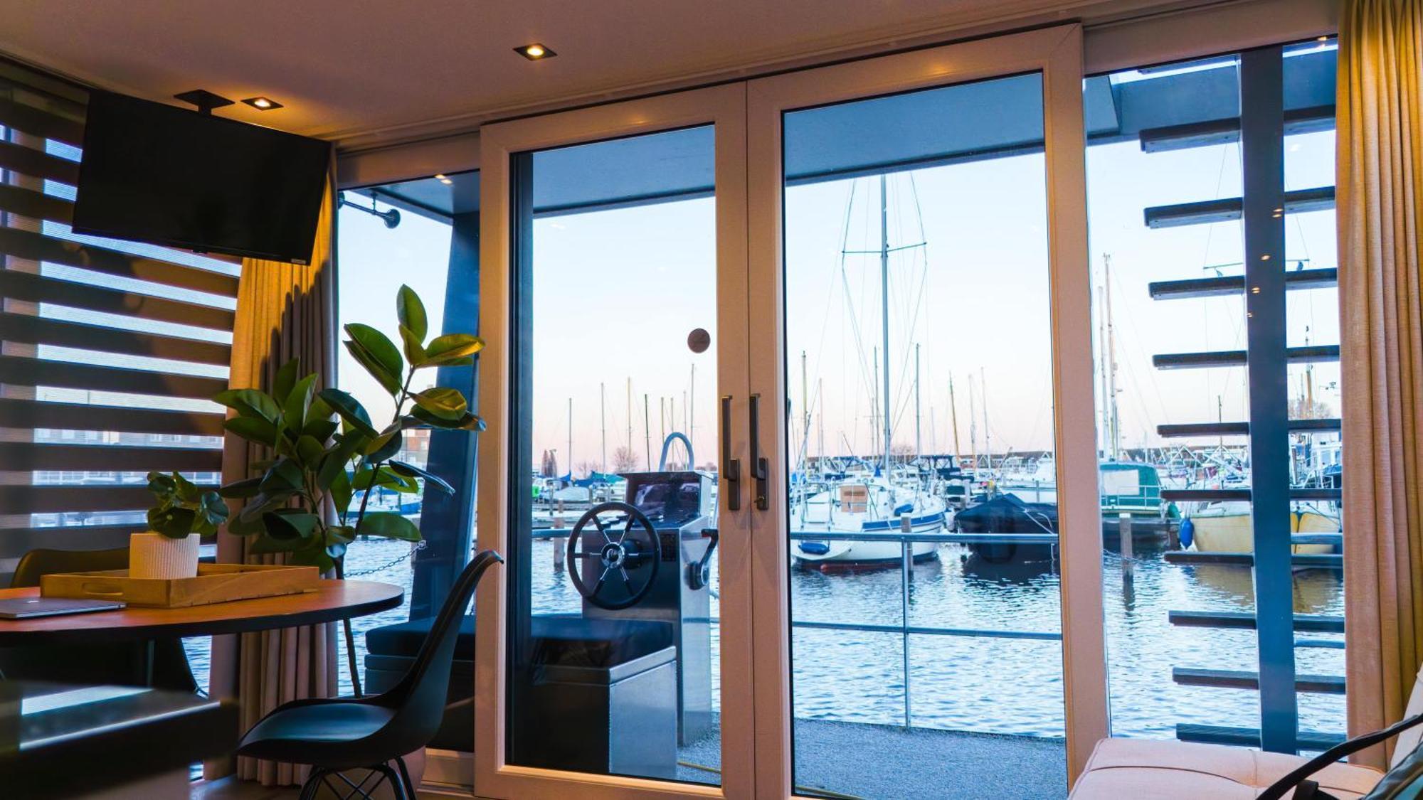 Luxurious Waterloft Near Beach And Centre By Weltevreden Experience Zeewolde Esterno foto